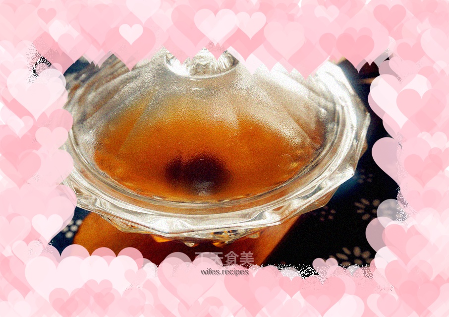 Peach gum, lily and red date soup