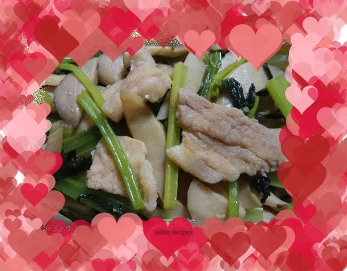Stir-fried king oyster mushrooms with celery and pork belly