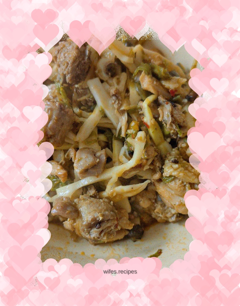 Chicken nuggets and shredded bamboo shoots