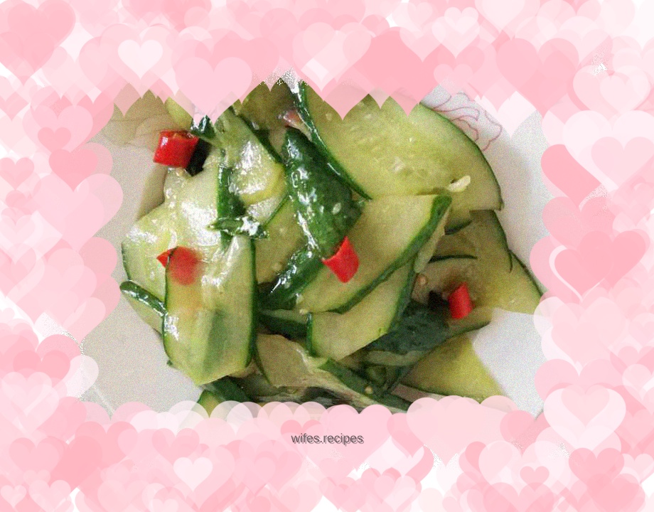 Stir-fried cucumber with hot pepper