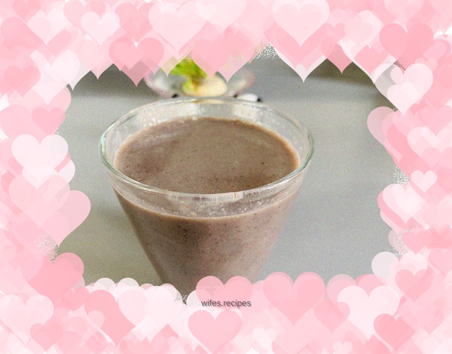 Red date oatmeal and black soy milk