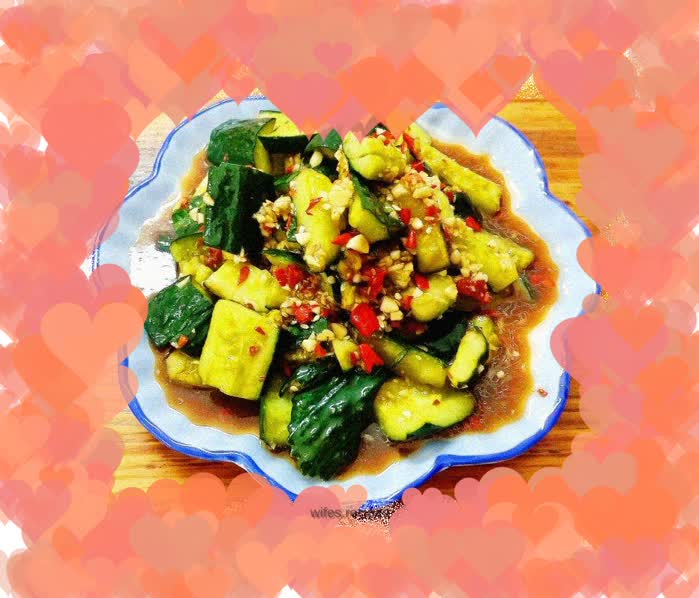 Refreshing and appetizing cold cucumber