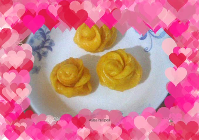 Rose steamed buns