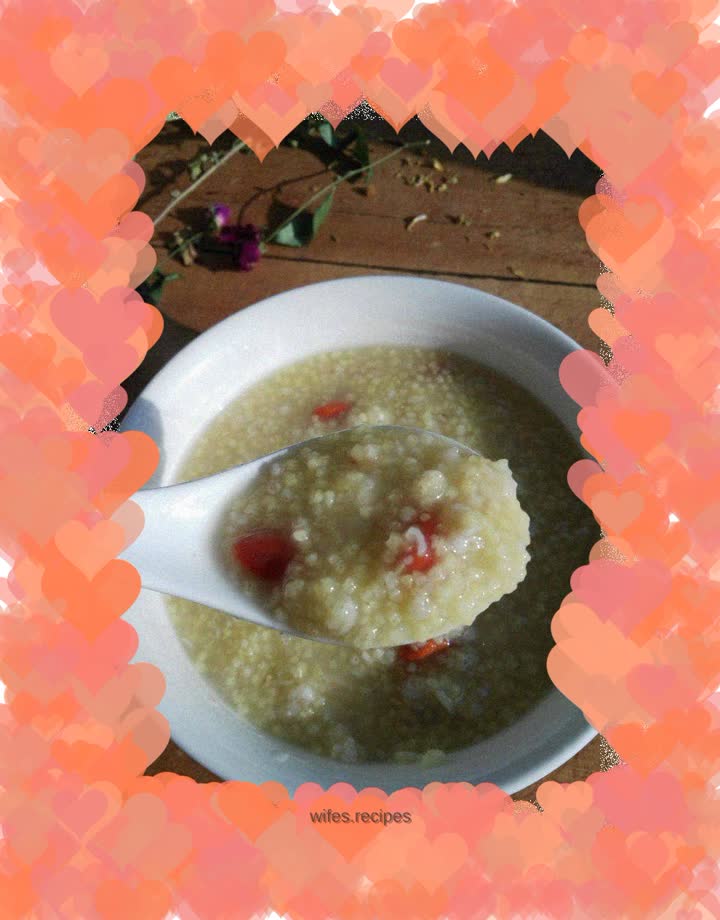 Millet, oats and wolfberry porridge