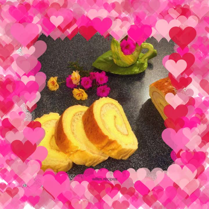 Small four roll cake