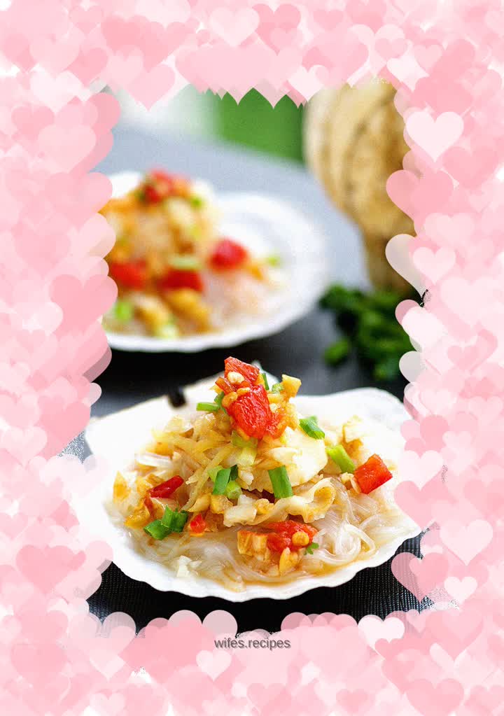 Steamed scallops with garlic vermicelli
