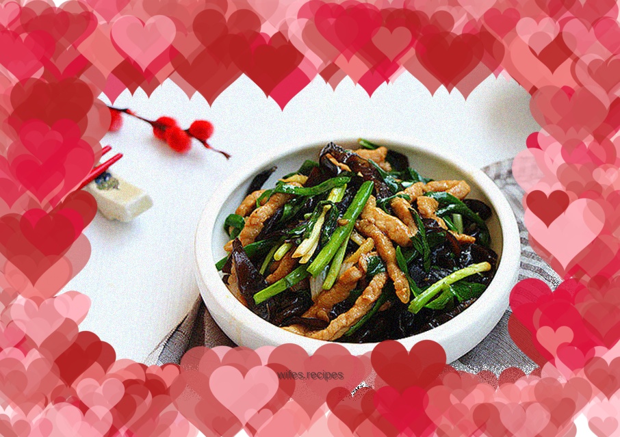 Stir-fried shredded pork with leeks and fungus