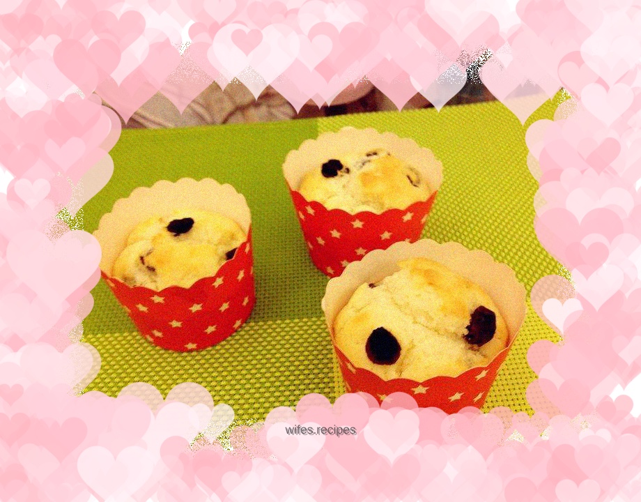 Raisin muffin cake