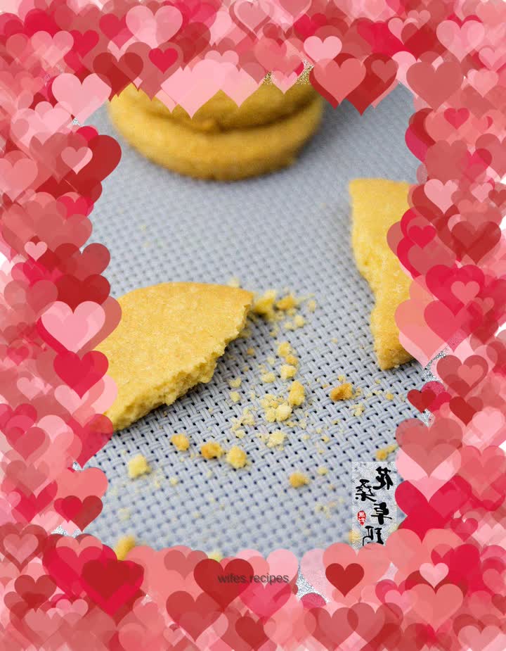 Crispy and delicious snacks - coconut shortbread