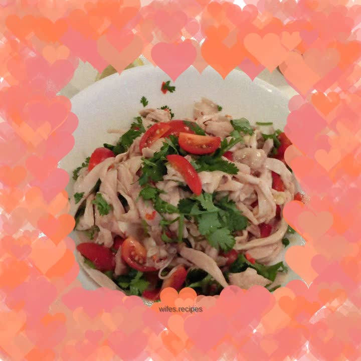 Thai style cold shredded chicken