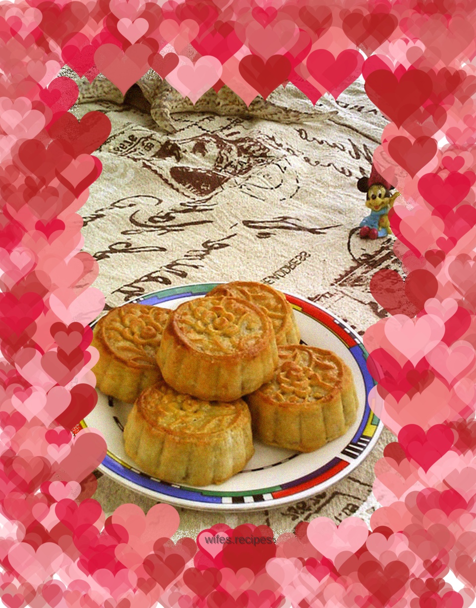 Cantonese style white lotus mooncake