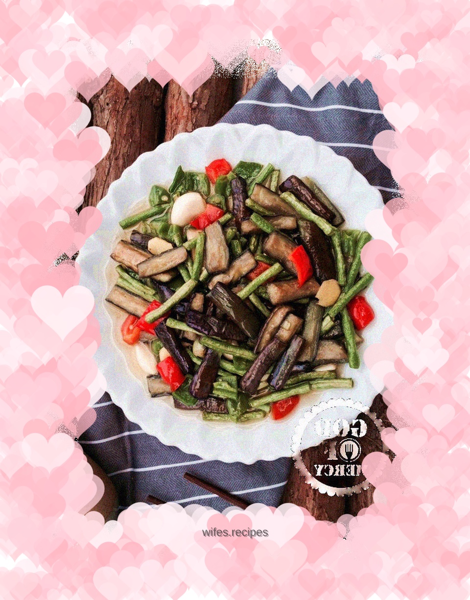 Summer slimming is not a dream: simple and delicious roasted eggplant with green beans