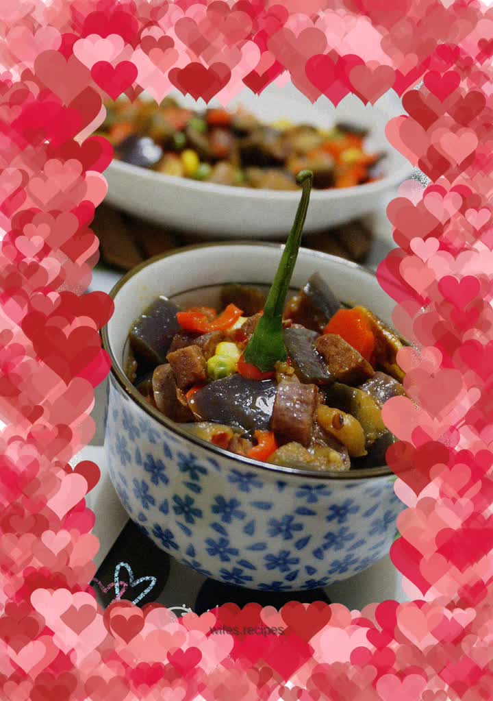 Stir-fried diced eggplant with millet, pepper and bacon