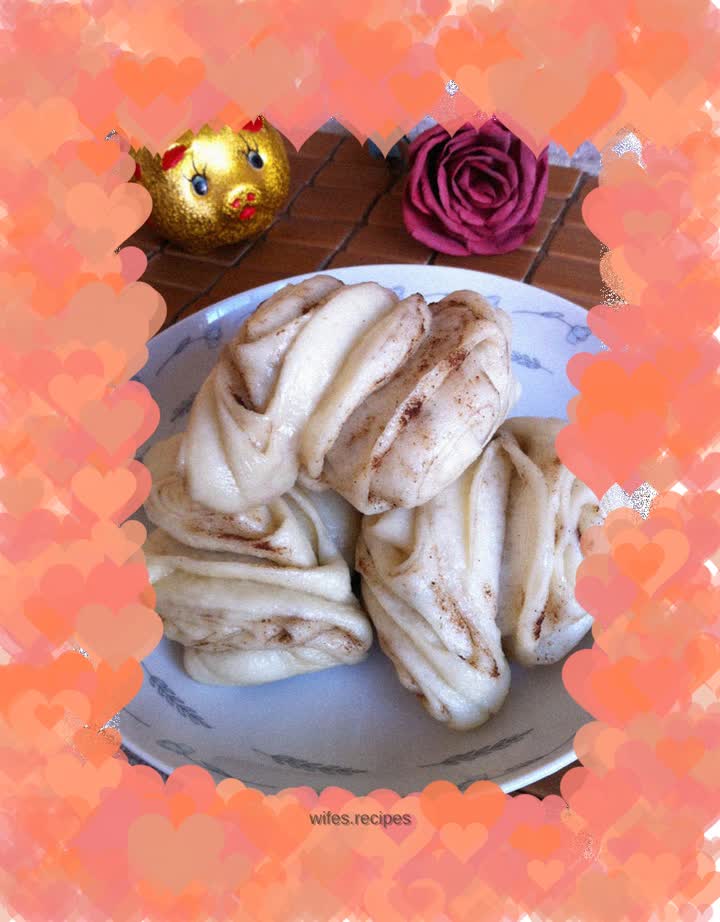 Five-spice flower roll