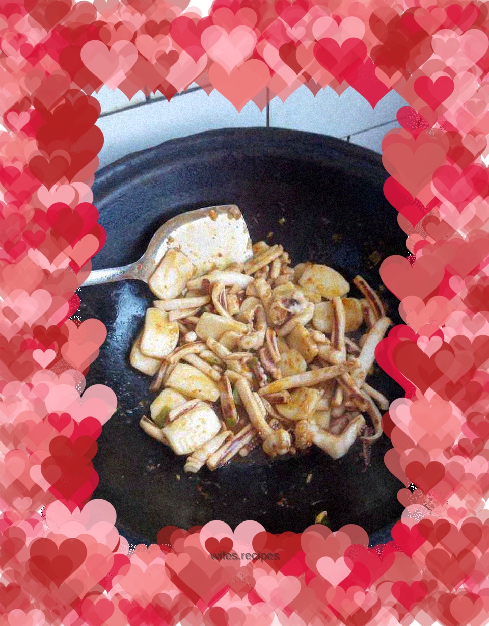 Fried rice cake with squid