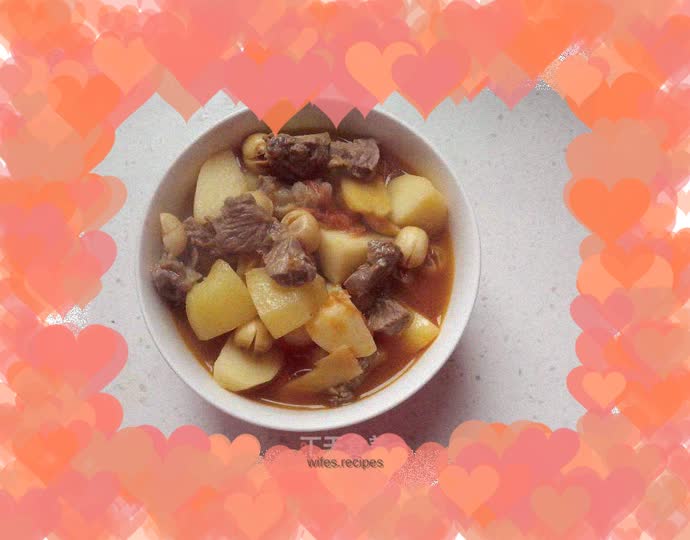 Beef Stew with Potatoes, Tomatoes and Lotus Seeds