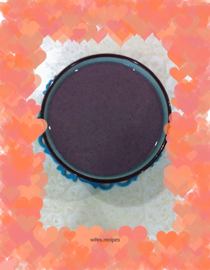 Walnut and longan black rice paste