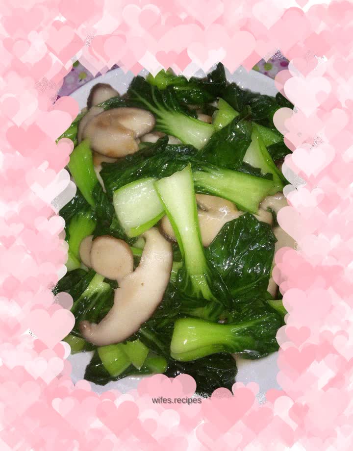 Mushrooms and green vegetables