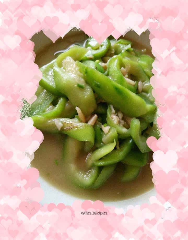 Stir-fried loofah