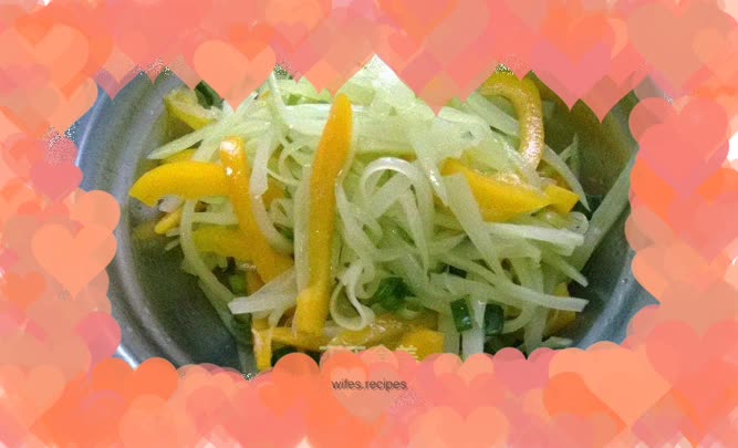 Super vegetarian dish - lettuce with scallion oil