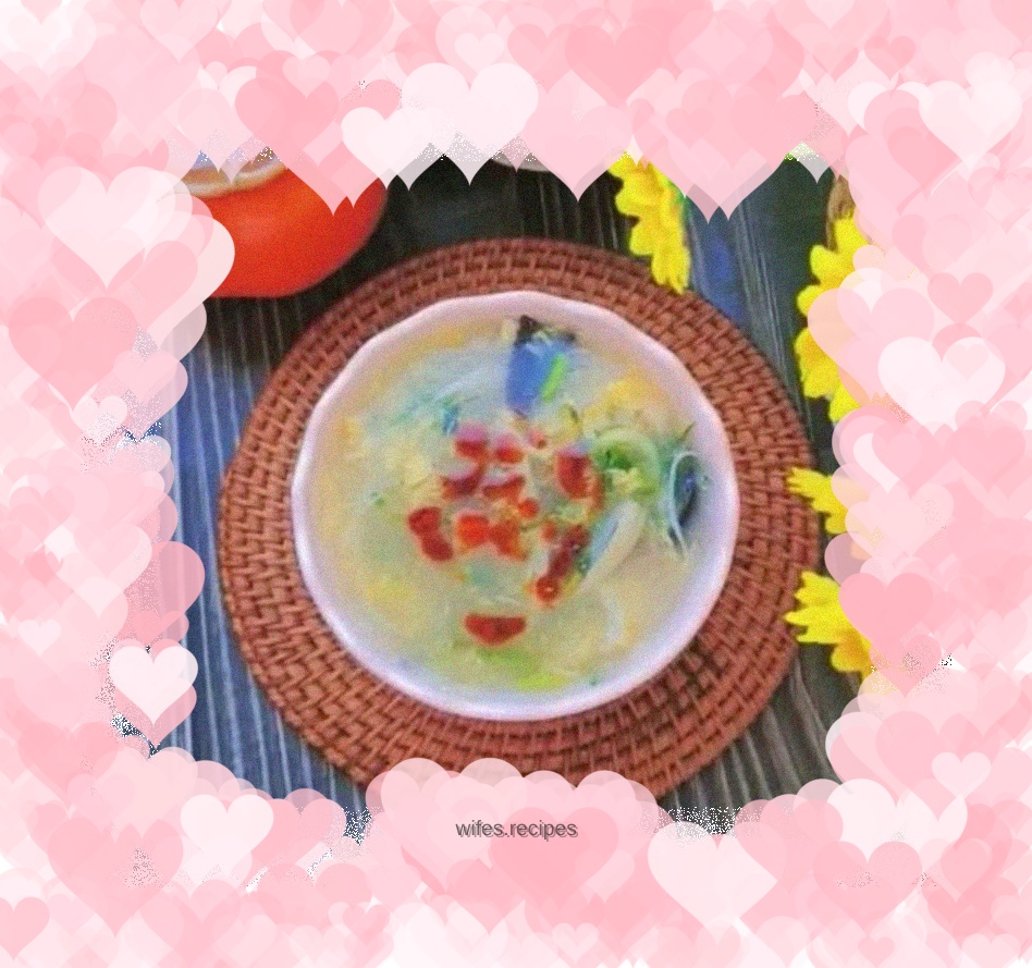 Shredded chicken hot and sour soup
