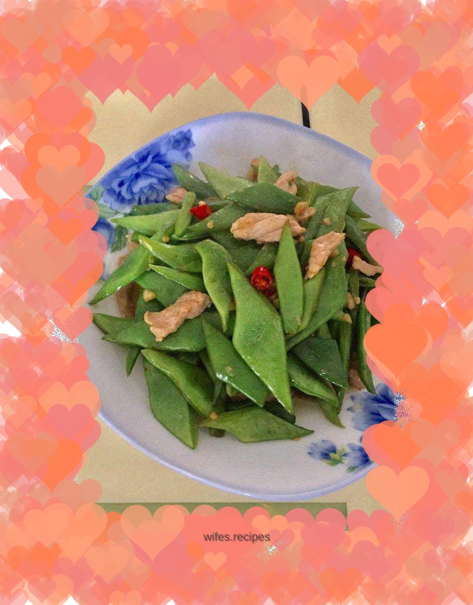 Stir-fried pork with lentils