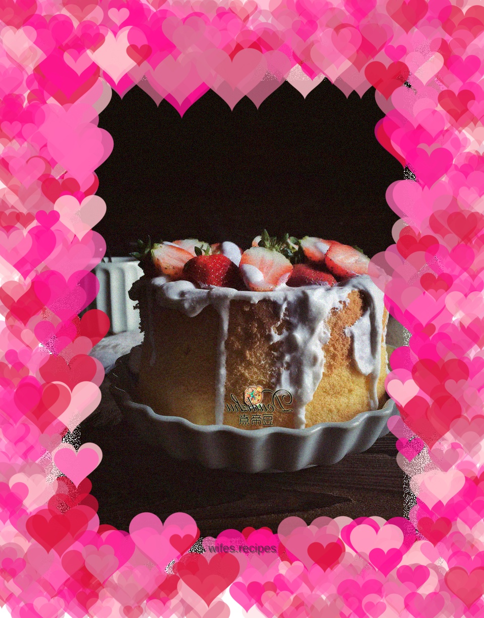 Chimney Chiffon Yogurt Strawberry Cake