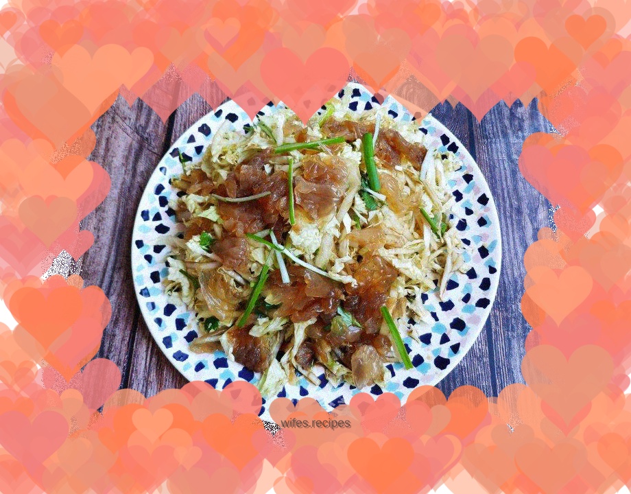 Intestinal cleansing food: cabbage and vinegar stewed head