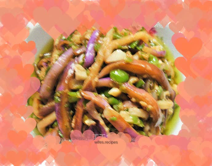 Fried eggplant strips with green pepper