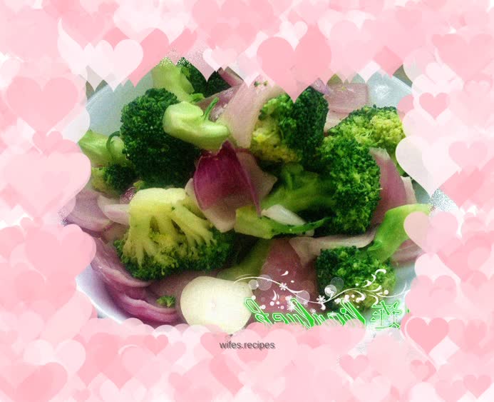 Stir-fried broccoli with onions