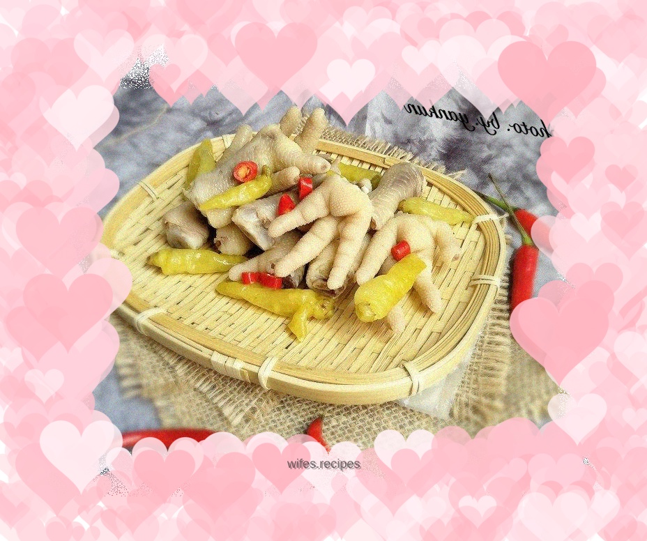 Family version of pickled pepper chicken feet