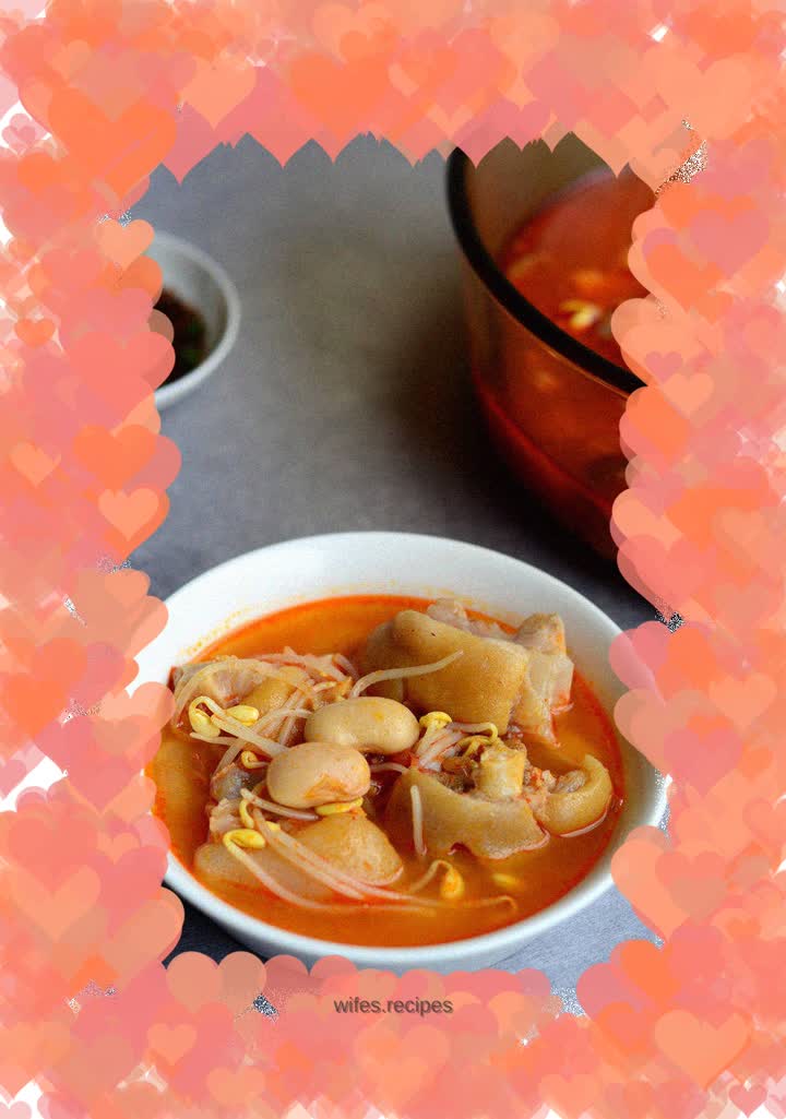 Guizhou classic dish——[Pot hoof flower in sour soup]