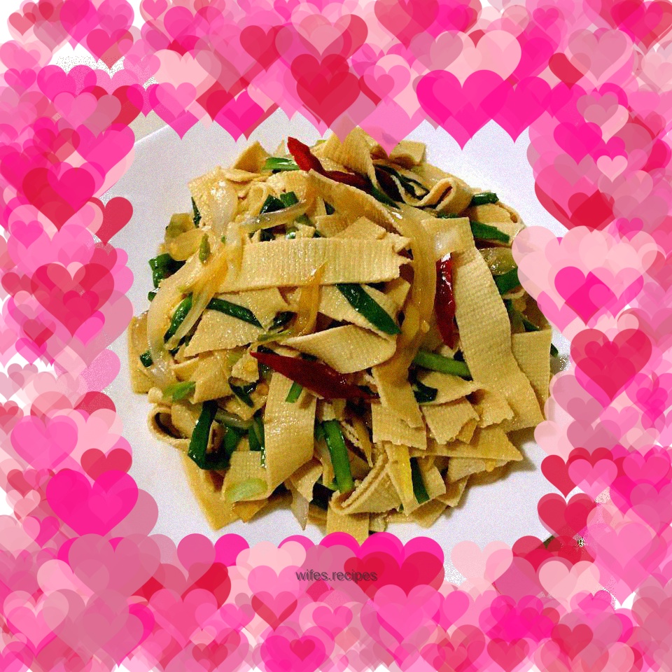 Stir-fried leeks and onions