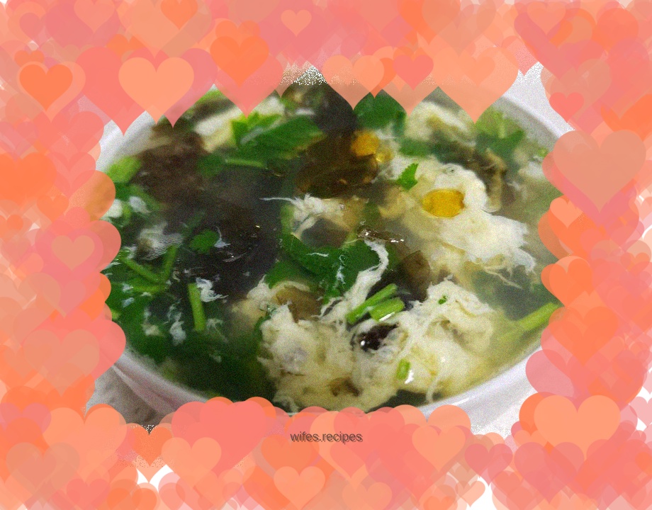 Seaweed, shrimp skin and egg drop soup