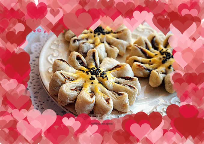 Jujube paste and chrysanthemum cake