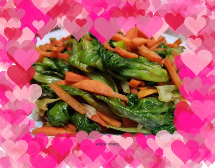 Stir-fried shredded carrots with lettuce