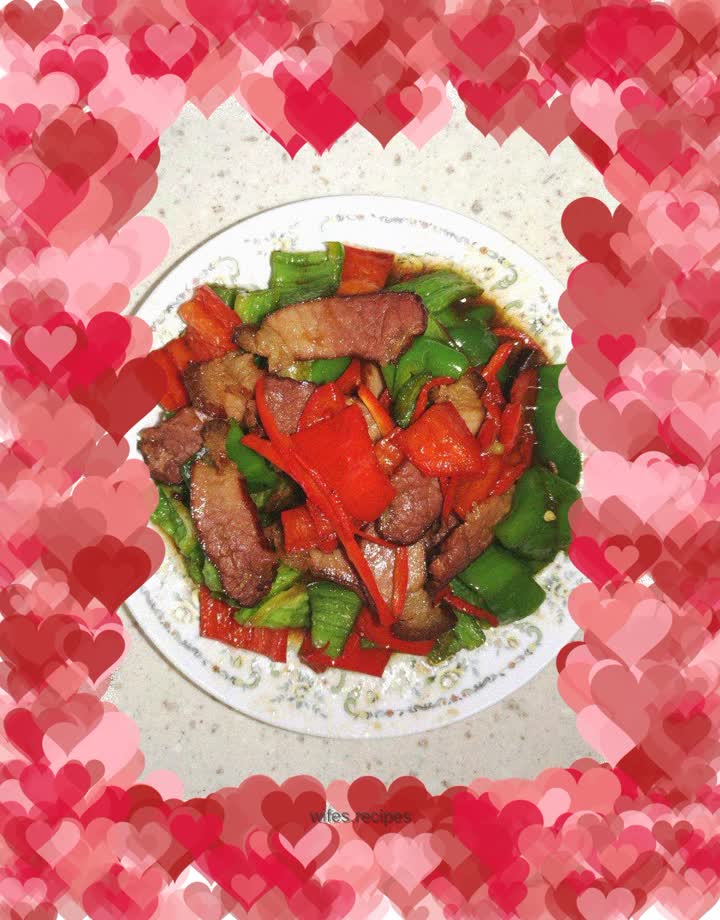 Stir-fried bacon with two peppers