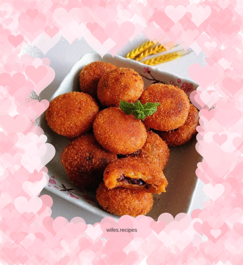 Pumpkin Pie with Red Bean Filling