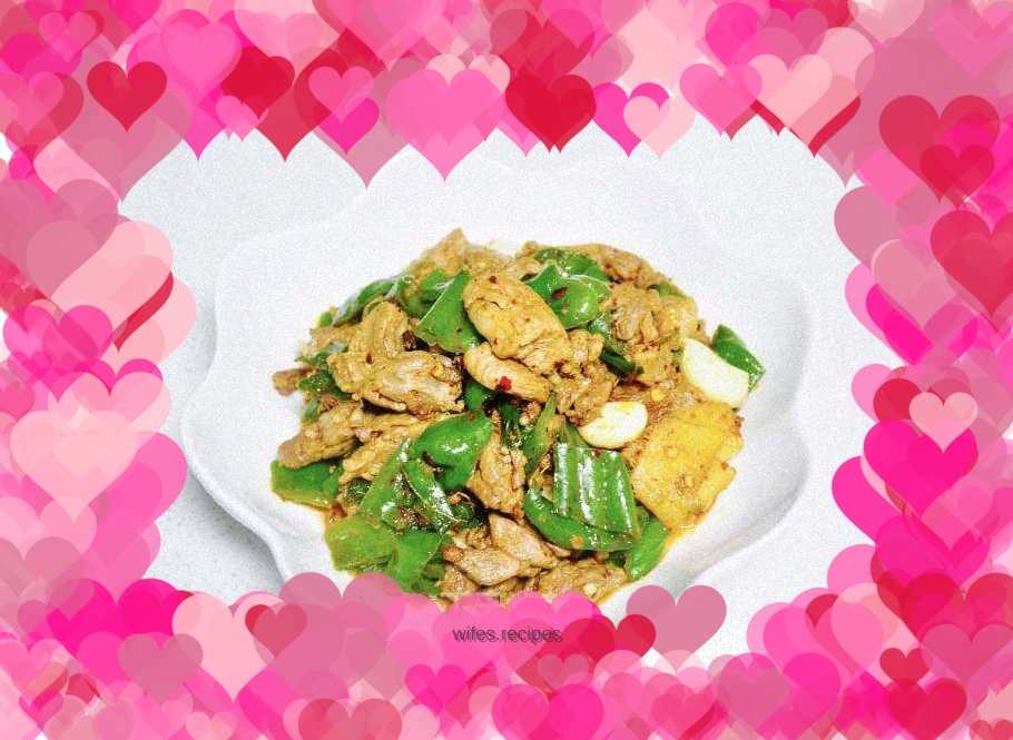 Stir-fried duck legs with spicy green pepper