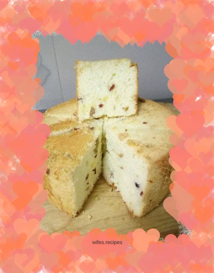 Dried fruit yogurt cake