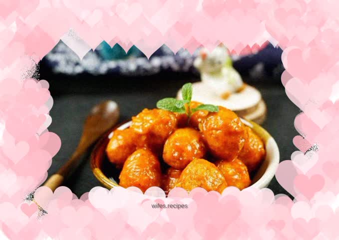 Tiger skin quail eggs with tomato sauce