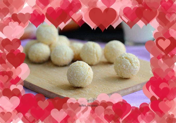 Egg white coconut balls