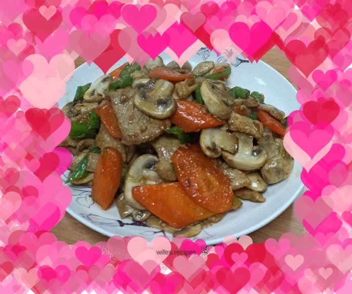 Stir-fried pork slices with mushrooms