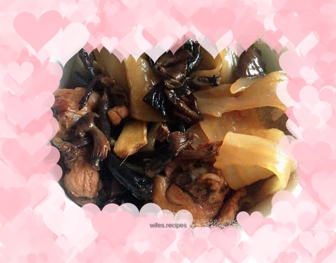 Chicken stewed with mushrooms