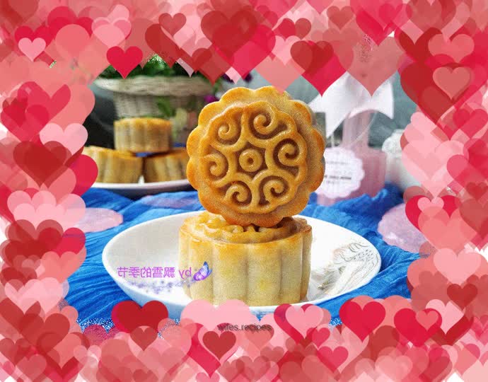 Cantonese-style mooncakes with red bean filling