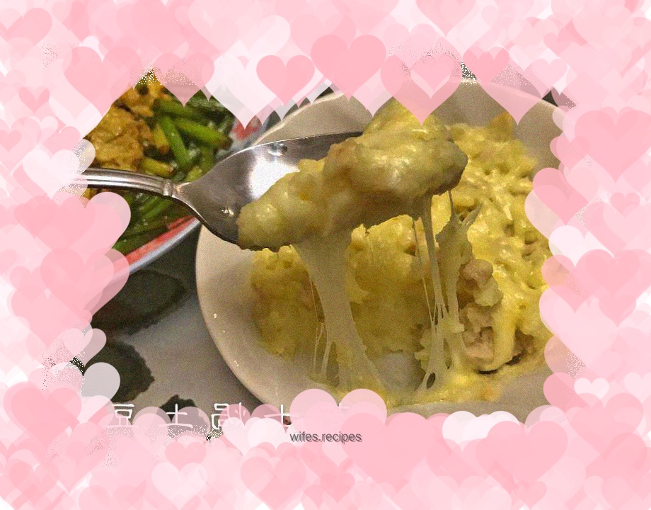 Cheese Baked Mashed Potatoes