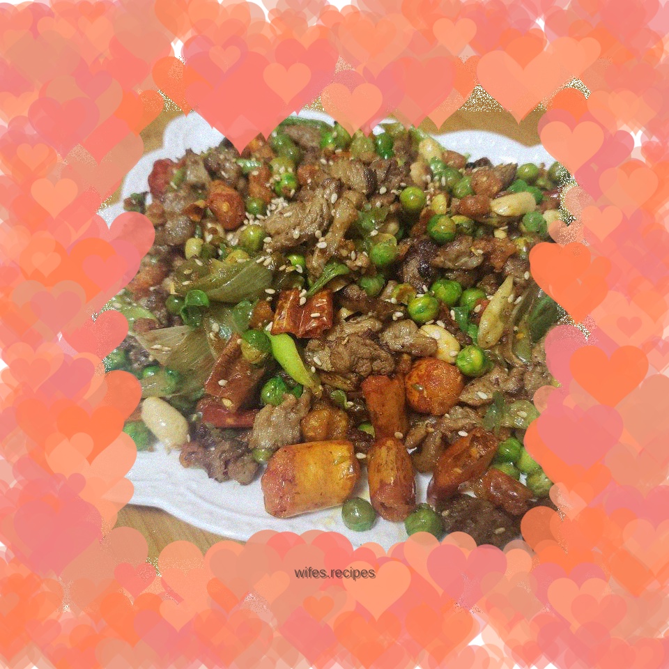 Stir-fried mutton with cumin and green onion