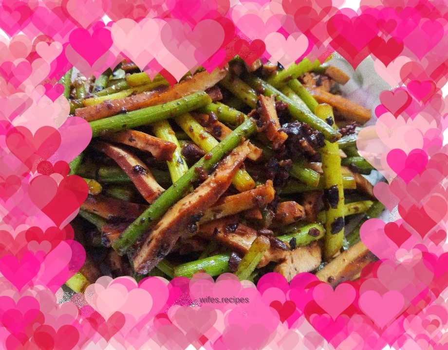 Stir-fried dried beef skin with garlic