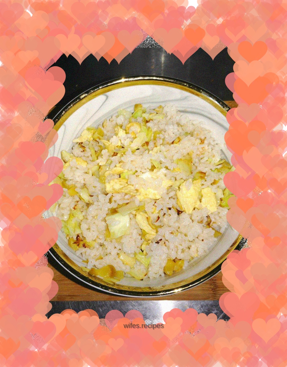 Fried rice with pickled mustard and egg