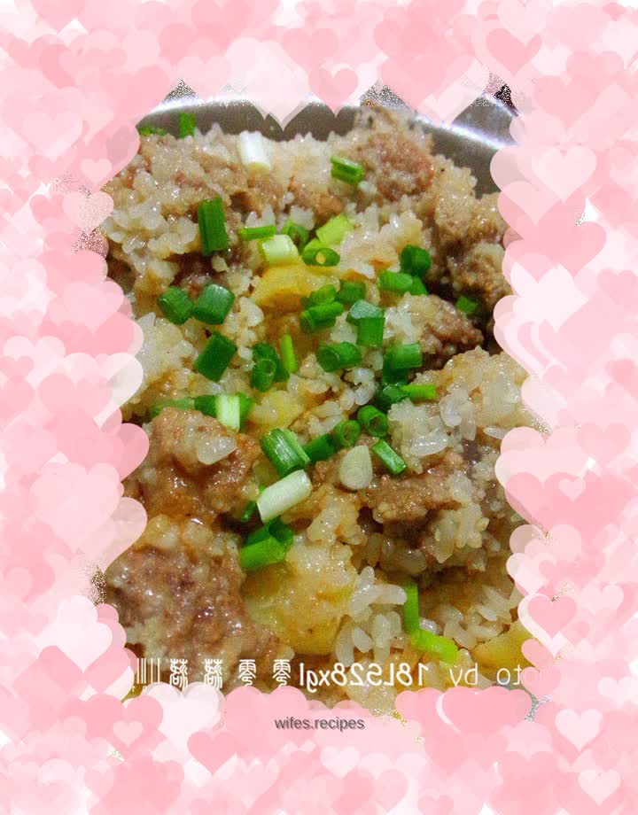 Steamed Pork Ribs with Potatoes and Glutinous Rice